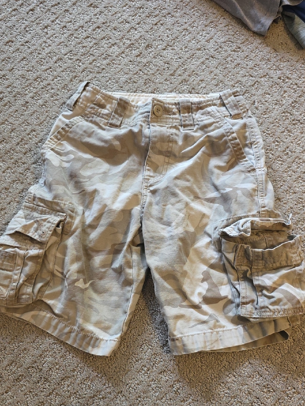 Arizona Jean Company Beige Camo Cargo Shorts Boys 8 Slim